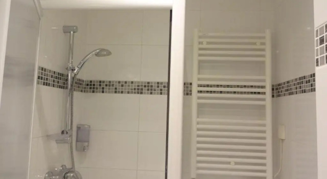 Трёхместный номер Standard Hotel la Perle Montparnasse