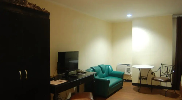 Четырёхместный номер Standard Golden Peak Hotel & Suites