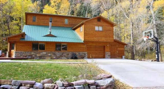 1524 Oak Street, Забронировать Отель Отели Орей с парковкой, рядом с Bear Creek National Recreation Trail, Парковка