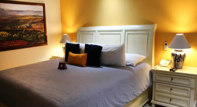 Полулюкс Hotel Boutique La Rioja