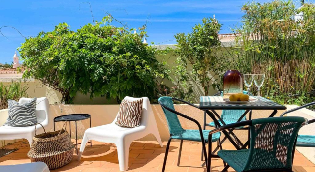 Вилла с 2 комнатами 2BDR Townhouse Duplex with Pool by LovelyStay