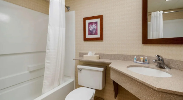 Двухместный номер Standard с балконом и с красивым видом из окна Comfort Inn Ocean City Boardwalk