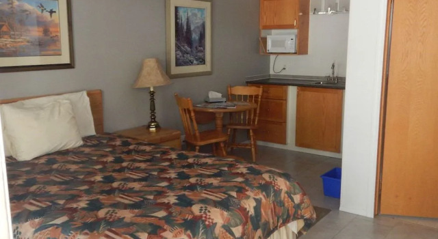 Springbrook Resort Motel & Cabins, Забронировать Мотель Скукумчак Kootenay Rockies
