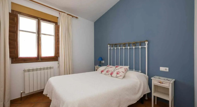 CASA ERNESTO Piscina Climatizada porche y garaje, Book Hotel Hoteller i Castile and Leon med pool, Swimmingpool
