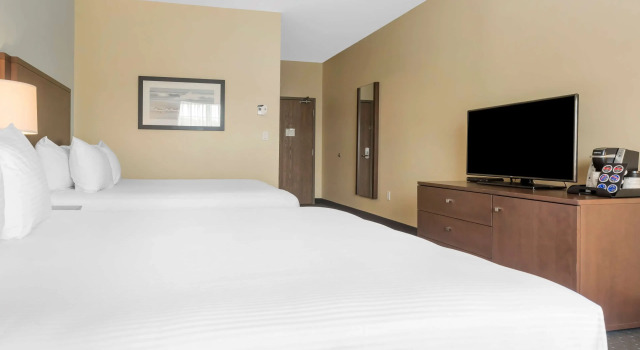 Четырёхместный номер Standard Best Western Plus Liverpool Hotel & Conference Centre