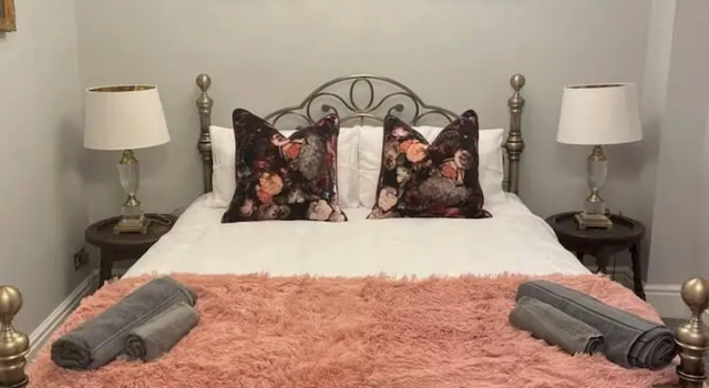 5 Bed House - Sleeps 12 - Pets - Parking, Забронировать Отель Отели Англии 3 звезды, 3*