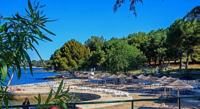 Апартаменты Standard One bedroom apartment with direct sea view located in the old town of Porec