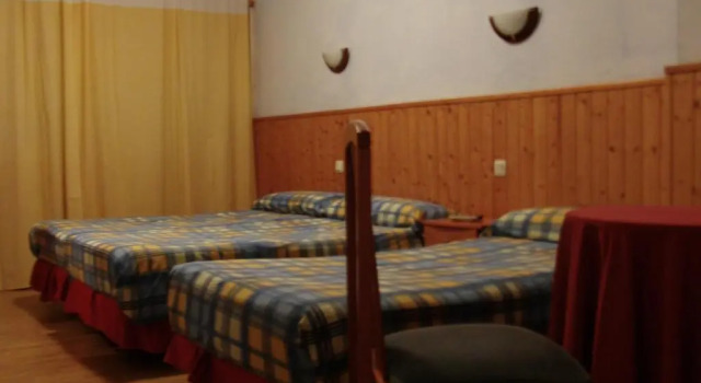 Трёхместный номер Standard Hostal La Torre