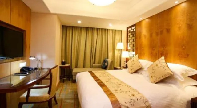 Люкс Deluxe Harbour City Hotel