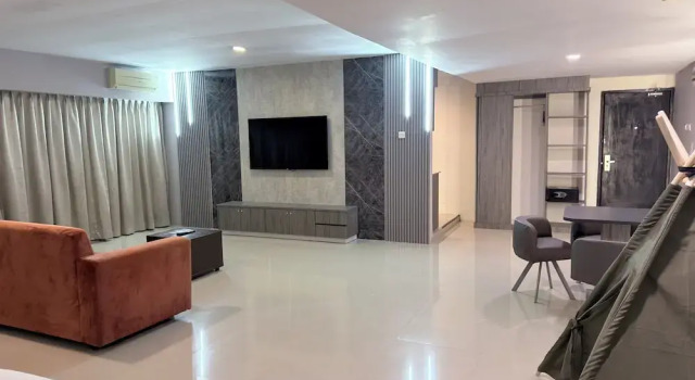 Люкс Swiss-Belhotel Waterfront Makassar
