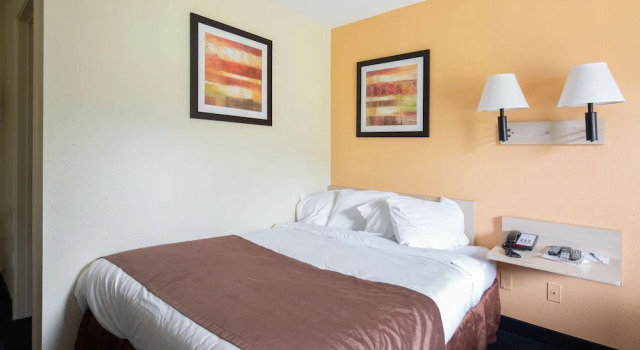 Двухместный номер Standard Days Inn by Wyndham New Philadelphia