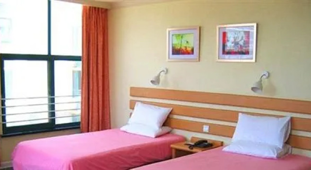 Home Inn Leshan - Leshan, Prenota Hotel Hotel a Leshan con parcheggio, Parcheggio