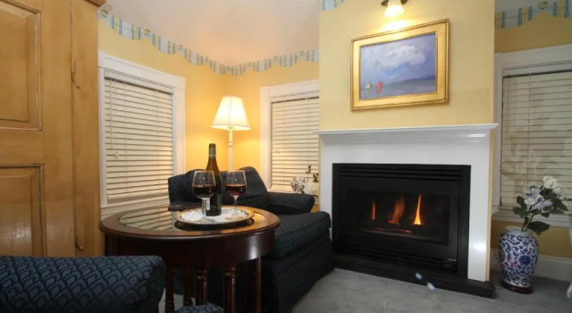 Двухместный люкс Superior Captains House Inn