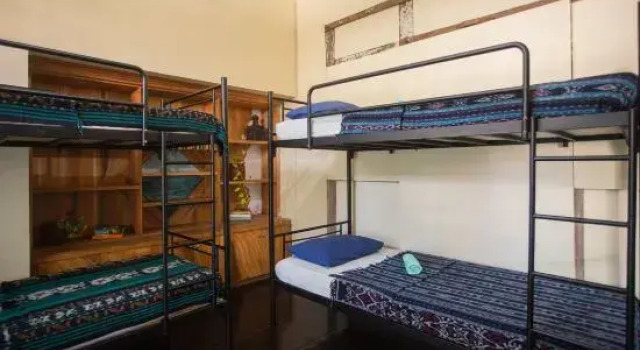 Bett im Wohnheim Rumah Kalpataru