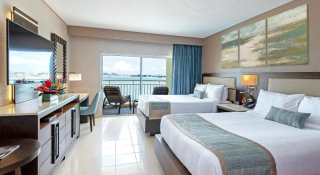 Полулюкс oceanfront The Villas at Simpson Bay Resort