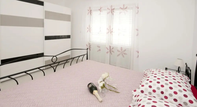 Apartment in Seget Donji With Terrace