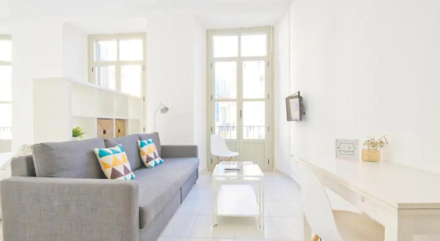 Апартаменты с балконом MalagaUrbanRooms - Central Suites