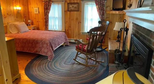 Номер Superior James Place Inn Bed and Breakfast