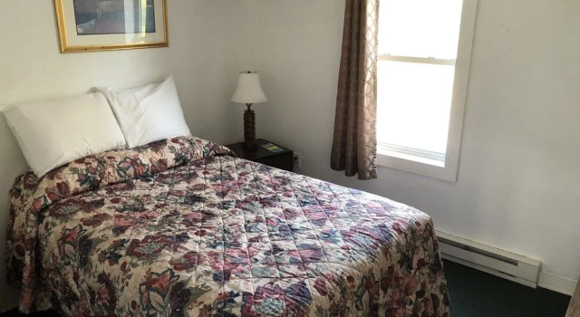 Island View Motel, Varaa Motelli Hotellit New England uima-altaalla, Uima-allas