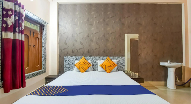 SPOT ON 72575 Hotel Sea Inn, Prenota Hotel Puri Orissa