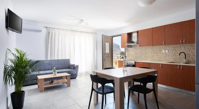 Семейный люкс Цокольный этаж с видом на море Tulipa Suites