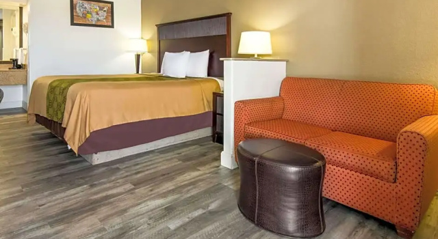 Двухместный люкс Econo Lodge Inn & Suites Macon North