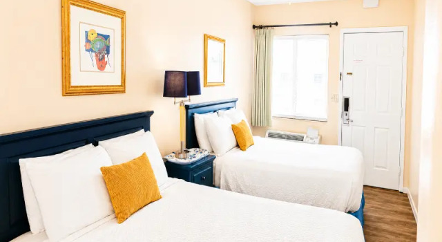 Четырёхместный номер Classic Belleair Beach Resort Motel