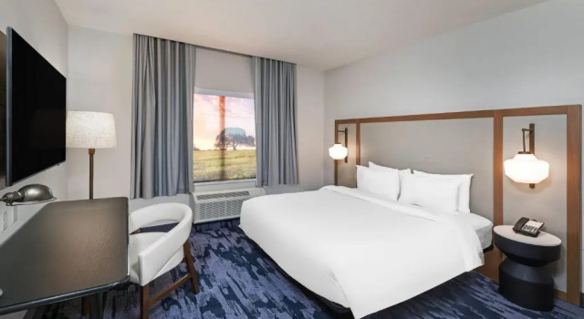 Номер Standard Fairfield Inn & Suites Houston Memorial City Area
