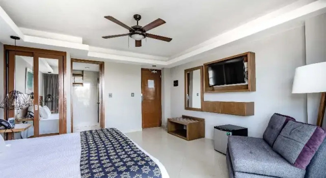 Одноместный номер Standard с балконом и с видом на залив Ocean Dream Cancun by GuruHotel