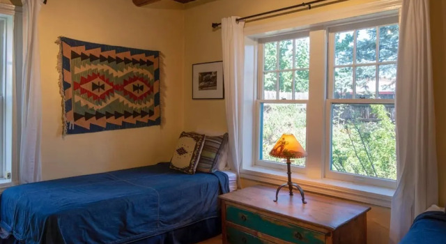 Luna - Historic Adobe Retreat, Walk to The Railyard and The Plaza, Varaa Lomakoti Santa Fe New Mexico