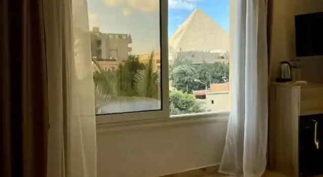 Двухместный номер Deluxe с видом на горы Cleo Patra Pyramids Tower Inn