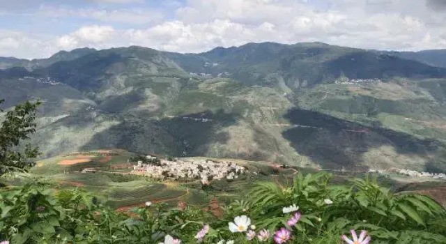 Kunming Luoxiaju Homestay (Luoxia Valley Scenic Area), Rezerwuj Hotel Hotele w Kunming z parkingiem, Parking