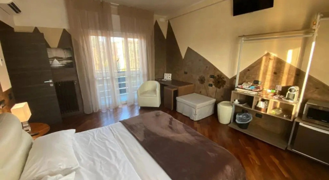 Люкс c 1 комнатой с балконом B2In Suite & Office