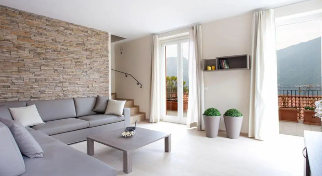 Apartment 5 - Overlooking Isola Comacina. Spacious Living Ideal For Families Of Up To 10, Book Apartment Hotels in Como with a Pool, Swimming Pool