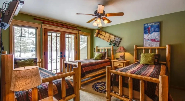 Red Cedar 35, Забронировать Отель Отели Mount Bachelor с бассейном, Бассейн