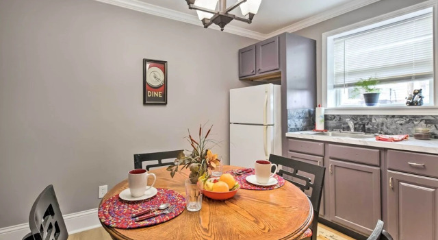 Modern Studio Apartment in Central Williamstown!