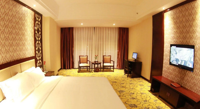 Nanning Holy City Hotel, Забронировать Отель Бизнес-отели Цинсю, 4* 5*