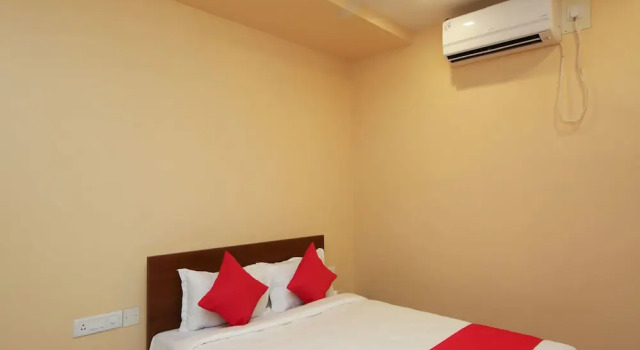 Collection O 74257 Gokul Residency Near Emami City Nager Bazar Opposite Raja Palace, Rezerwuj Hotel Kalkuta 