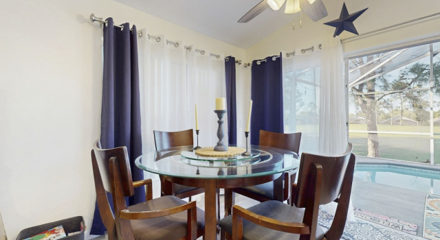 Radiant Retreat With Private Pool, On-site Golf, Board Games, AC, & W/D, Забронировать Дом для отпуска Отели Lakeland - Winter Haven с парковкой, Парковка