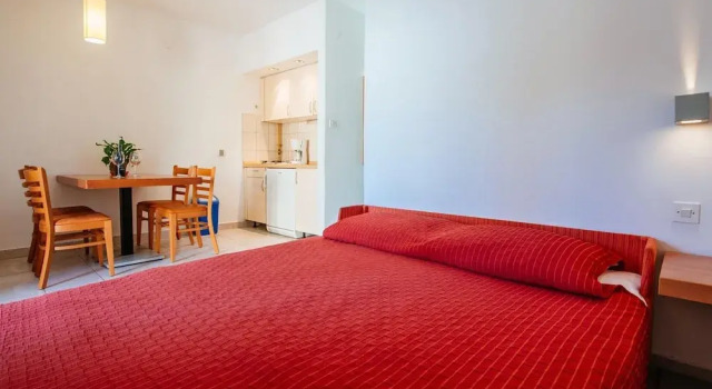 Apartments in Zaton With Pool, Buchen Sie Ferienwohnung Zaton Gespanschaft Zadar