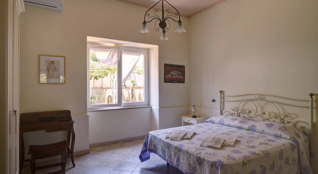 Holiday House The Red Cat, Book Hotel Hoteller i Trecase med parkering, Parkering