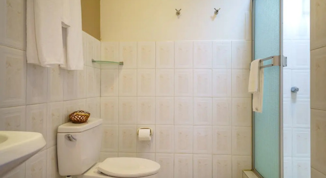 Люкс c 1 комнатой с видом на сад Downtown Suites