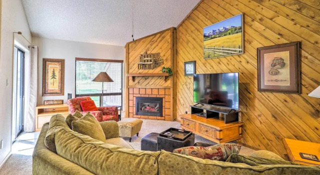 Cozy Pagosa Springs Townhome w/ Patio!, Book Lejlighed Pagosa Springs Colorado
