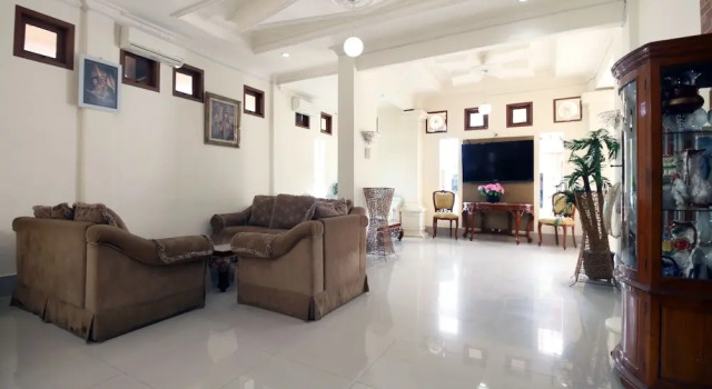 Airy Baruga DI Panjaitan 339 Kendari, Reserva ahora Hotel Kendari South East Sulawesi