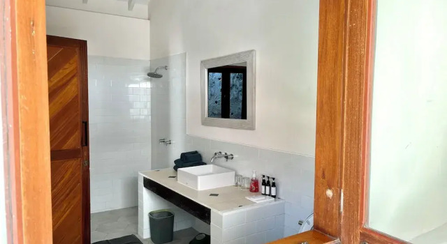 Вилла с 2 комнатами с видом на бассейн Charming Two Bedroom Villa Near Seminyak Beach