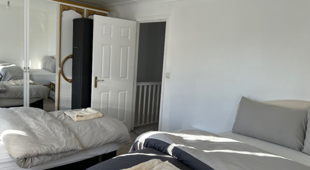Romford Contractor / Family House, Buchen Sie Hotel London Großraum London