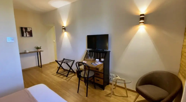 Aux Coteaux D'aussac, Rezervovat Penzión Hotely v L'Honor-de-Cos se snídaní, Snídaně