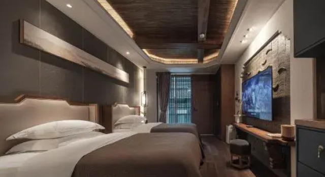 Люкс Luxury Celestial Cave Manor· Twin Dragon Cave Stream Rafting Private Onsen Retreat
