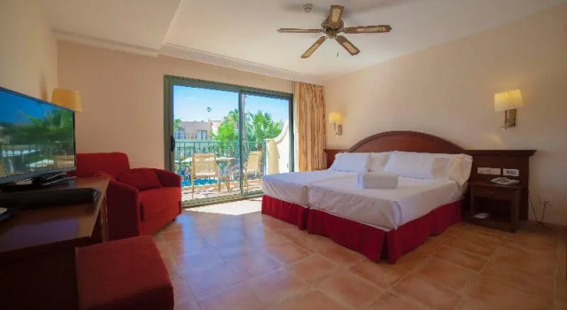Standard room with balcony Valentin Star Menorca
