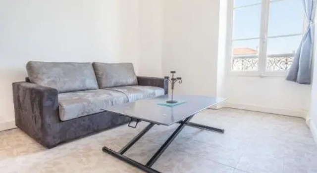 Appartment Close To The Center, Забронировать Отель Канны Приморские Альпы, рядом с Продуктовый рынок Forville Provencal